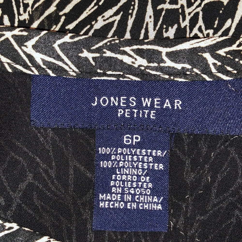 Jones wear women’s skirts 6P